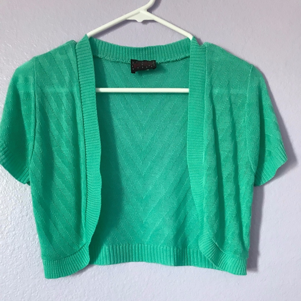 Green short sleeves shawl